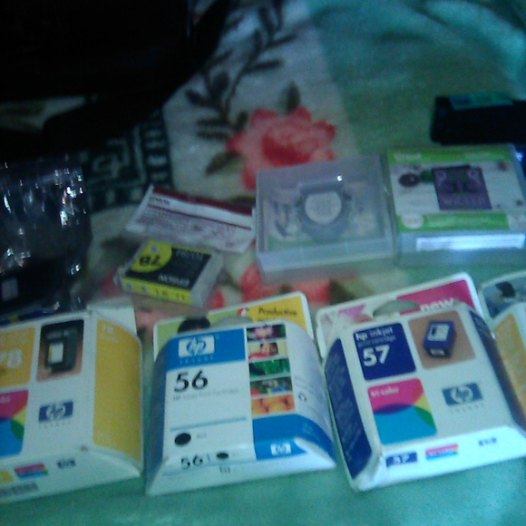 Men's name brand shorts , lady's name brand - Picture 2 of 4